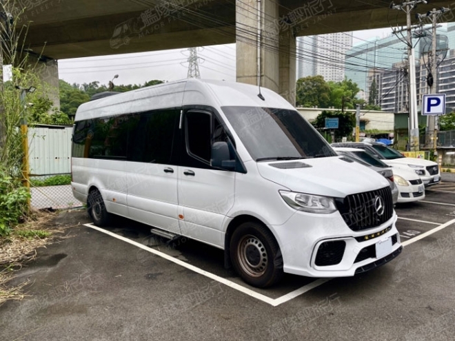 【賓士保母車】包車出租旅遊
